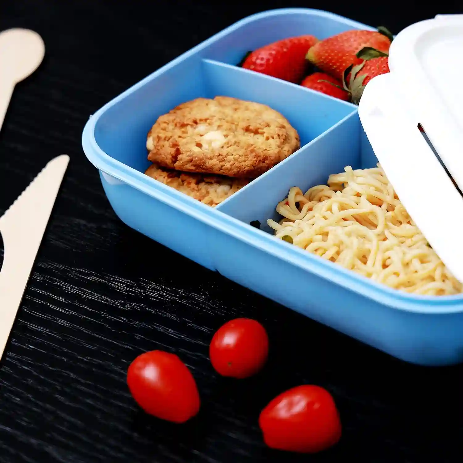 Royalford White Air Tight Lunch Box