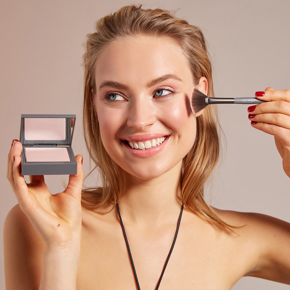 Alix Avien Powder Highlighter - Shade - Gold